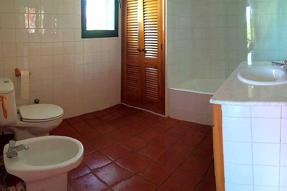 Exclusive Villa in son Xoriguer-Cala,n Bosch with access to the beach in Son Xoriguer, Ciutadella
