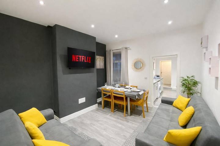Holiday rental for 5 people, with Lake view and View in Stoke-on-Trent
