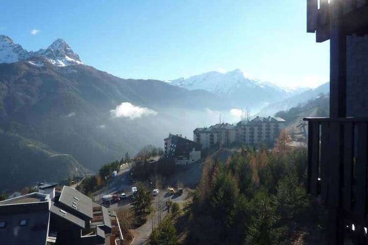 Appartement entier, T3  Pra Loup 56 M2  Vue magnifique sur vallée et montagne 2 chambres in Pra-Loup (station de ski), Pra-Loup