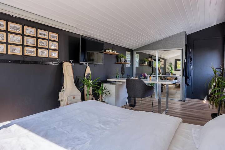 Location de vacances pour 8 personnes, avec jacuzzi et jardin à Lagord - 4