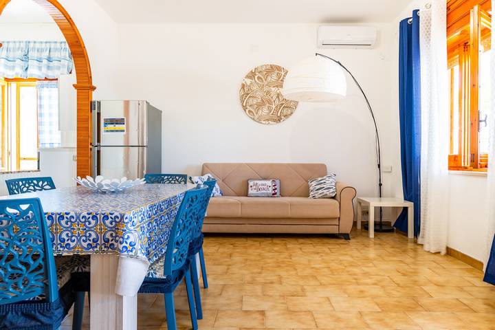 Villa 'Bianca' with Private Terrace and Balcony in Pulsano, Gulf of Taranto