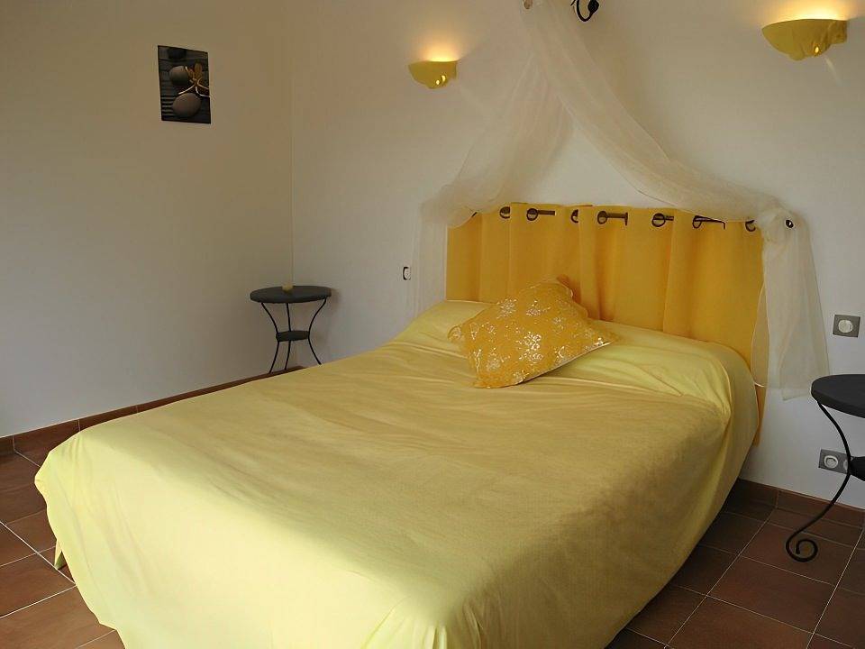 Maison d'hôtes L'Isatis - Chambre Cocagne in Saint-Sulpice-la-Pointe, Tarn