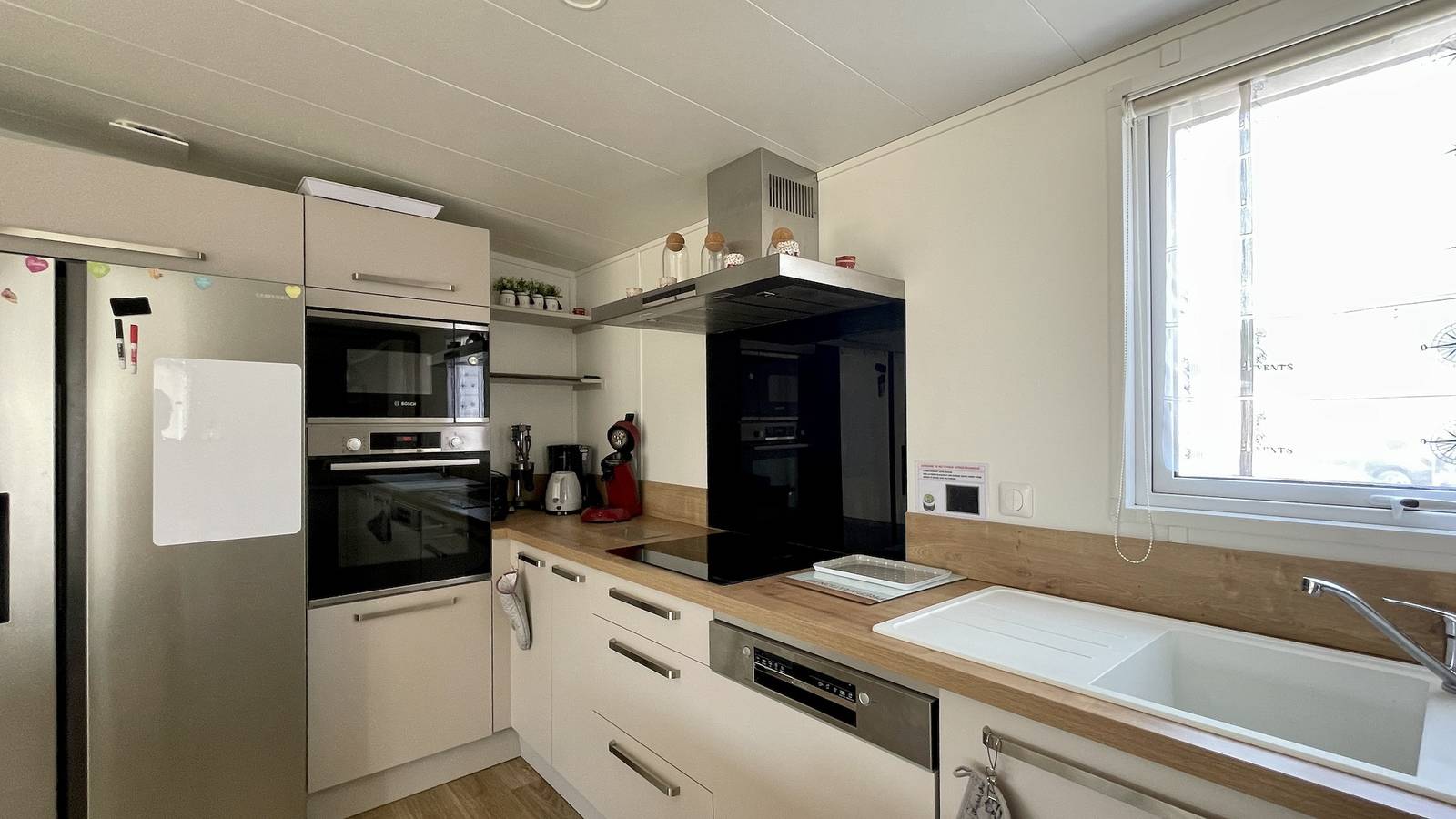 Encantador ecolodge con piscina y jacuzzi climatizados todo el año in Les Mathes, Côte de Beauté