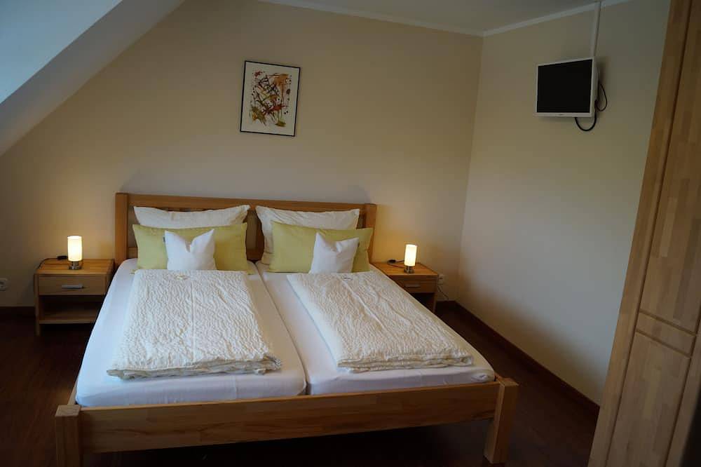 Ganze Wohnung, Urlaub in Wohlfühlatmosphäre in unserem  Ferienhaus mit großer Sonnenterrasse in Starkenburg, Bernkastel-Kues & Umgebung