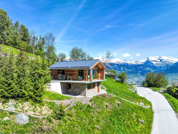 Chalet für 5 Personen, mit Terrasse und Garten sowie Sauna im Wallis