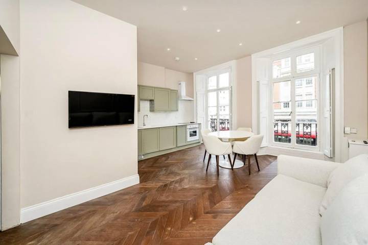 Holiday apartment for 3 people, with Balcony in Camden