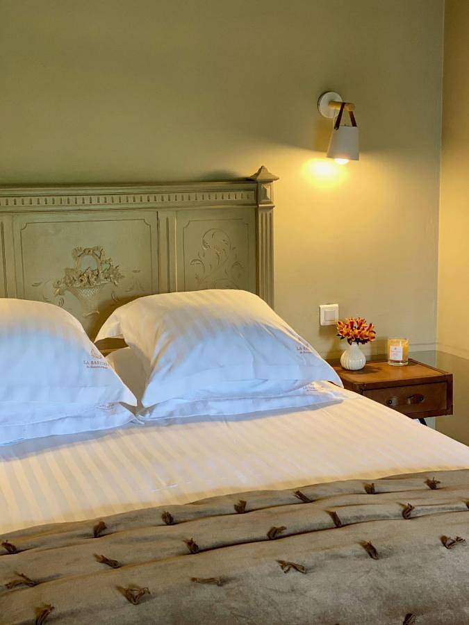 Chambre d’hôte pour 2 personnes, avec vue ainsi que jardin et piscine à Le Beausset - 3