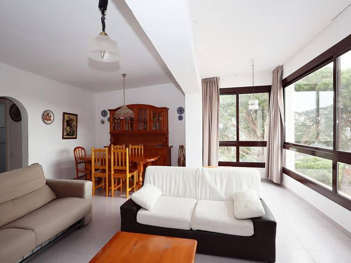 Casa rural para 6 personas, con jardín, Se admiten mascotas en Canyelles - 3