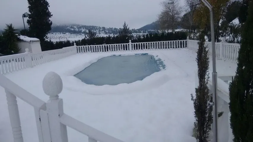 Ferienhaus für 28 Personen, mit Ausblick und Garten sowie Pool - 1
