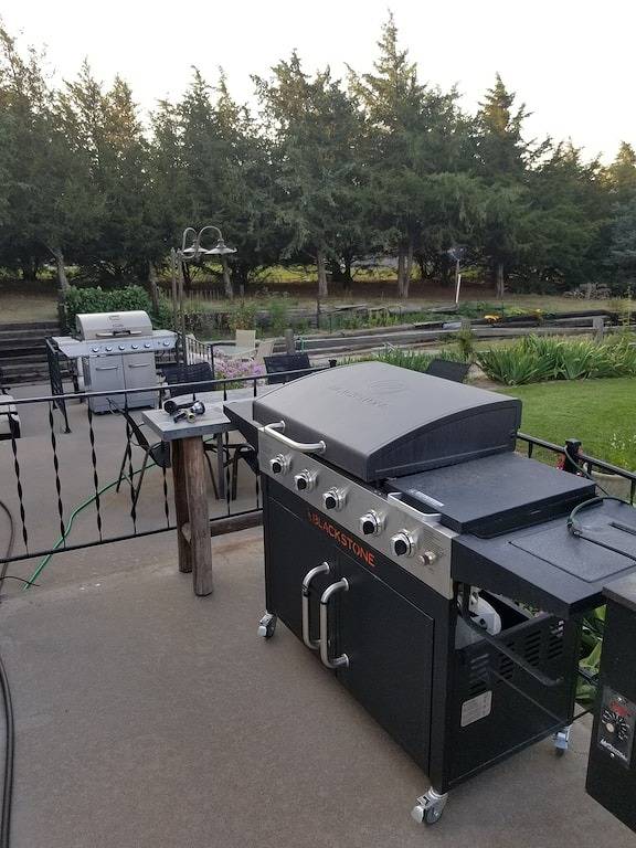 Ganze Wohnung, Farmhouse at the Cove on Lake Mac in Keith County