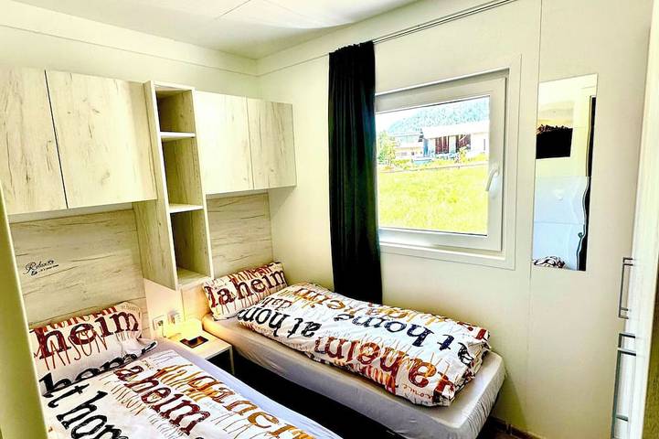Luxcube 5 Komplette 2 Zimmer Mini Appartement Mobilhome für 4 Pers. Küche + Bad in Agarn, Walliser Alpen