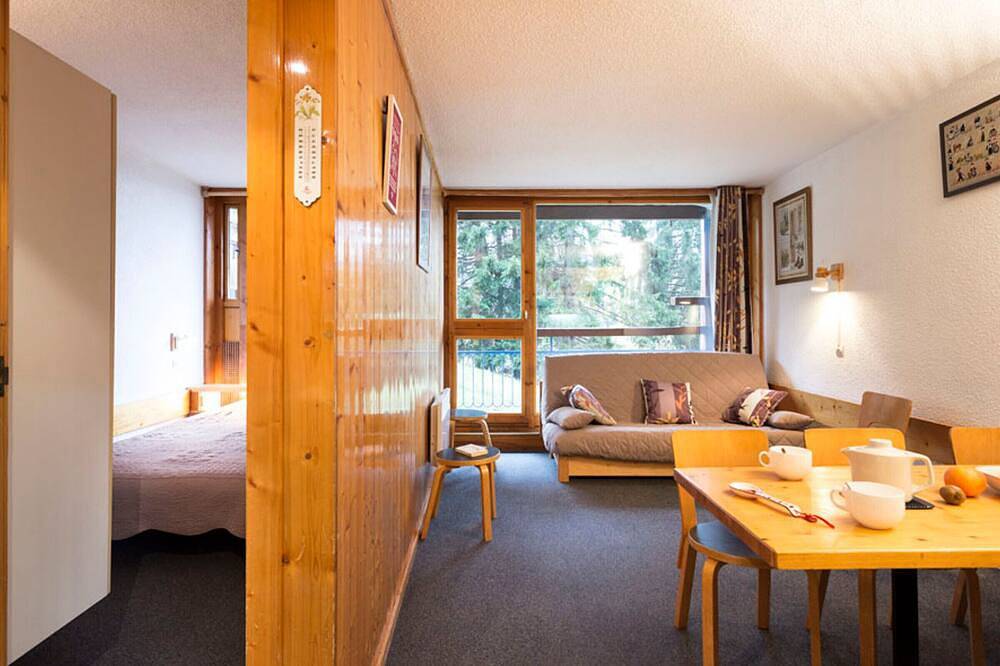Entire apartment, Charming Central Apt · Next to Slopes & Shops · Sw Balcony · Free Wifi in Arc 1800, Bourg-Saint-Maurice