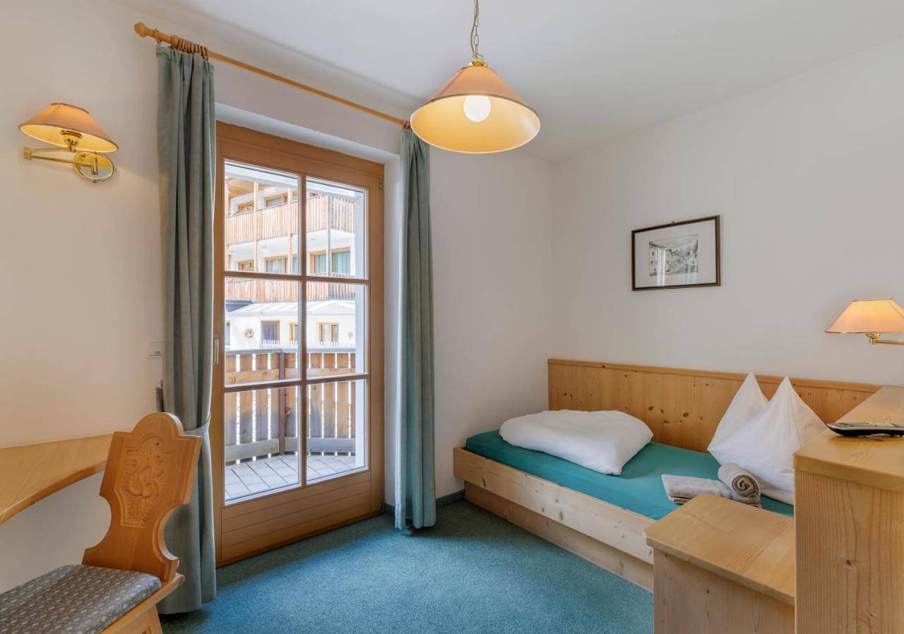 Double Room with Balcony in Burgusio, Malles Venosta