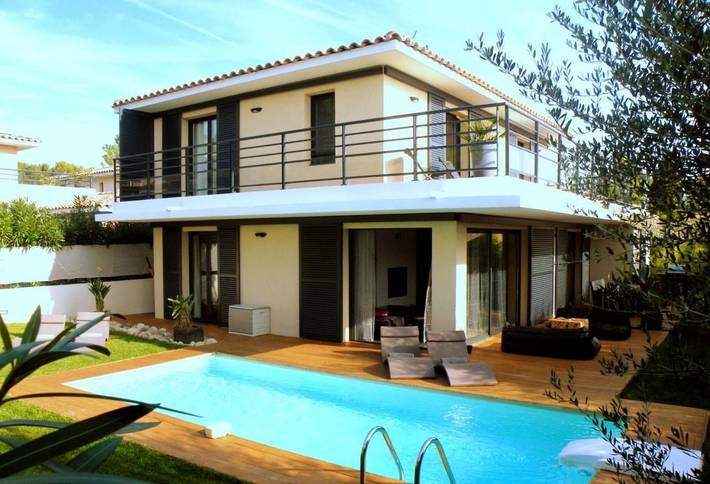 Villa pour 8 personnes, avec jardin ainsi que piscine et vue, animaux acceptés à Bandol