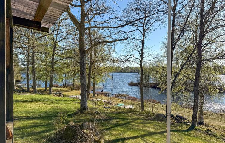 Hus för 6 Personer med trädgård in Holmsjö, Svenska Östersjön