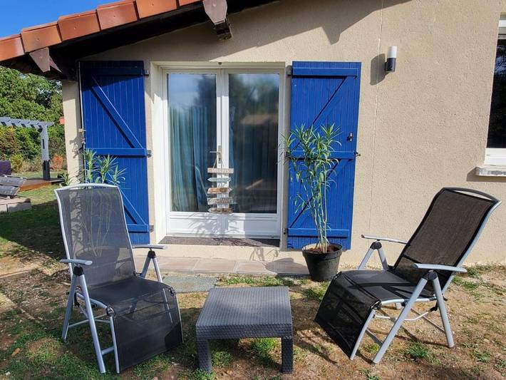 Gîte pour 2 personnes, avec Terrasse ainsi que Jardin et Piscine à Septfonds