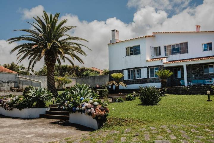 Casa de férias para 6 pessoas, com jardim e vista em Rabo de Peixe