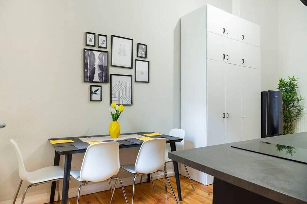 Ganze Wohnung, Modern plus Ac plus Selfcheckin in Wedding Berlin, Berlin