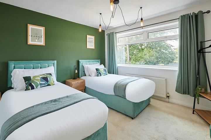 Chester Haus nur 2 km von berühmten Rennen und römischer Stadt, 6 Schlafplätze von Restfully in Chester, West Cheshire und Chester