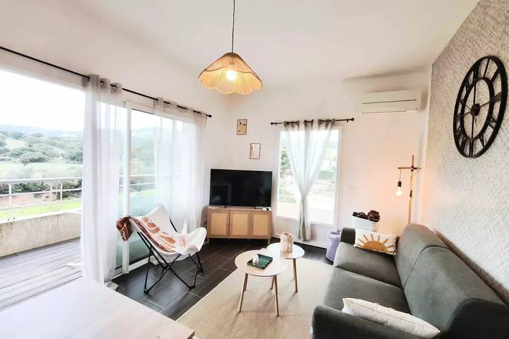 Gîte pour 4 personnes, avec terrasse, animaux acceptés dans Plage d'Agosta