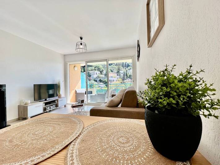 Gîte pour 2 personnes, avec terrasse et piscine à Roquebrune-Cap-Martin - 2