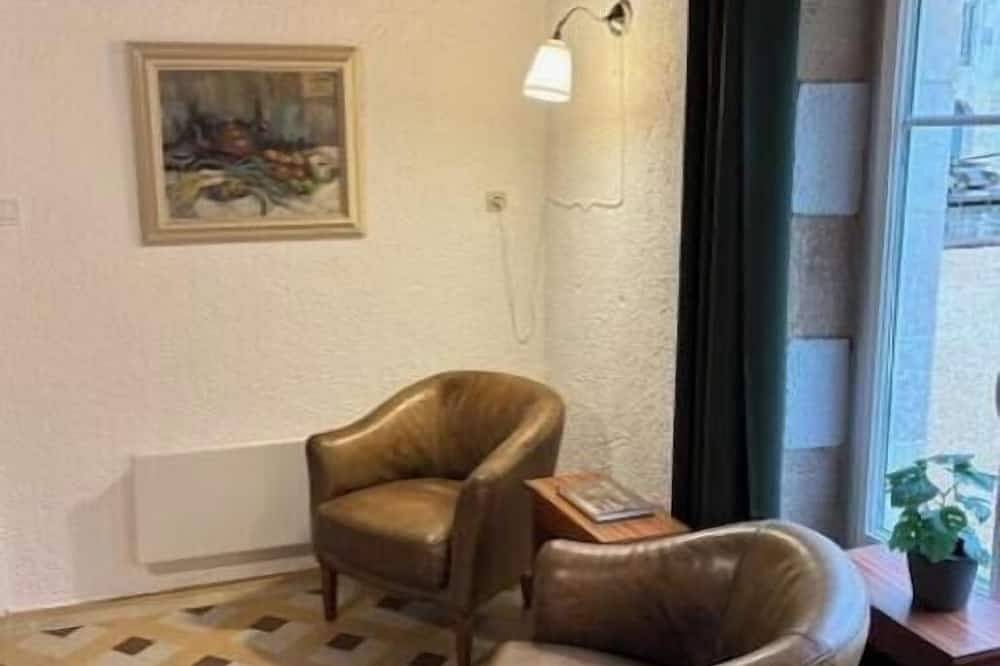 Cottage 1 \"Le Lis\" in Saint-Savin, Vienne