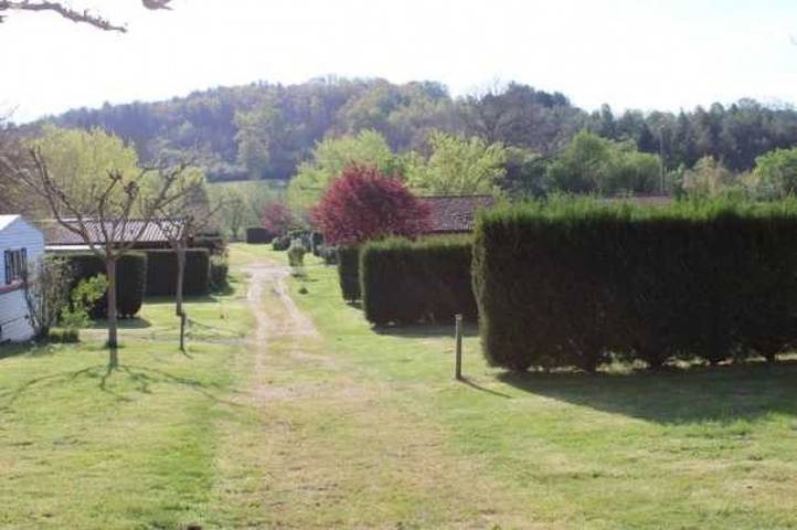 Camping pour 8 personnes, avec piscine dans Haute-Garonne - 3