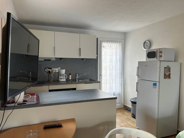 Saint-Cyprien: Charmante Villa T3 avec Mezzanine, 2 Cours Privées – 5 Pers., Proche Plage et Port in Saint-Cyprien-Plage, Saint-Cyprien