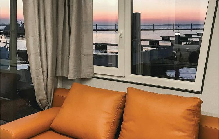Hausboot für 4 Personen, mit Terrasse in Mecklenburg-Vorpommern - 4