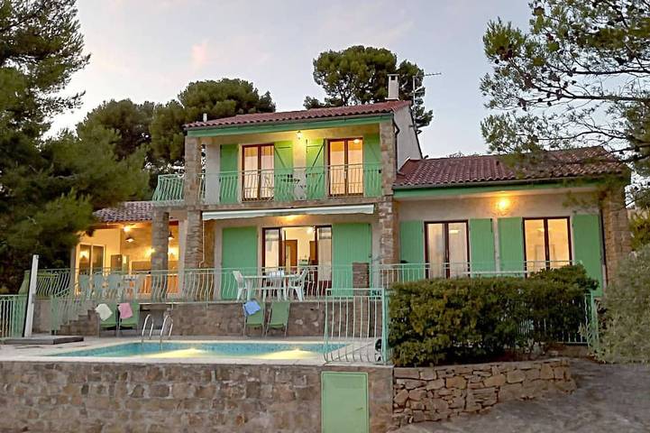 Ferienhaus für 8 Personen, mit Garten und Pool