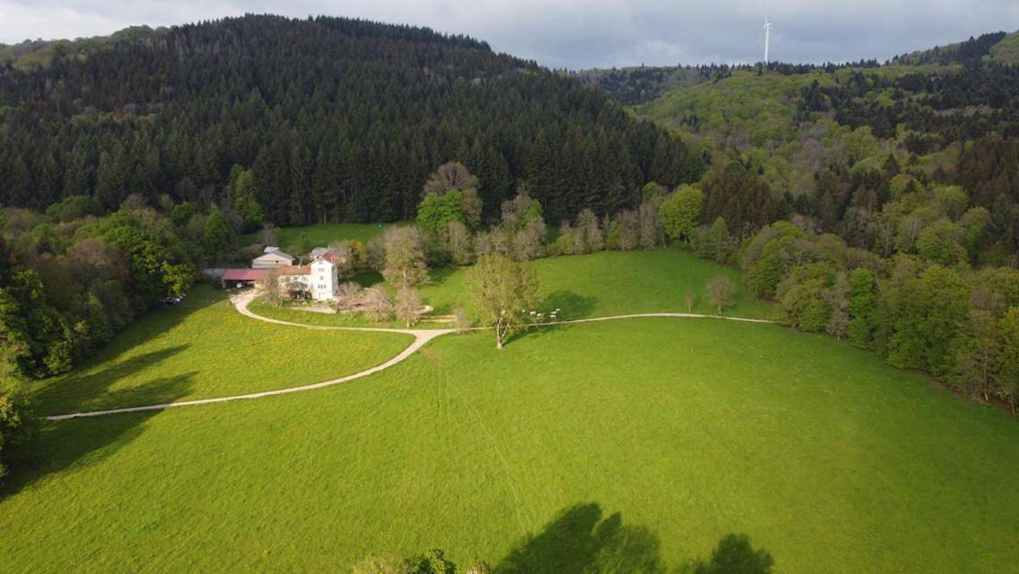 Maison d’hôte pour 20 personnes avec terrasse in Cerdon (Ain), Nantua