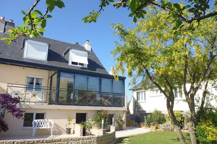 Location de vacances pour 6 personnes, avec jardin et terrasse à Saint-Jouan-des-Guérets