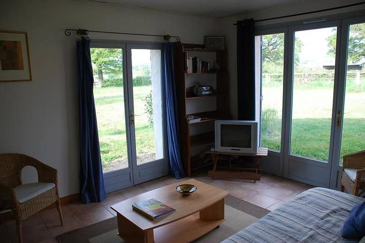 Location de vacances pour 3 personnes, avec jardin, animaux acceptés à Saint-Boil - 2