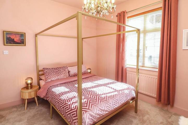 Tower Cottage, romantic, character holiday cottage in Nottingham in Nottingham, Midlands del Este
