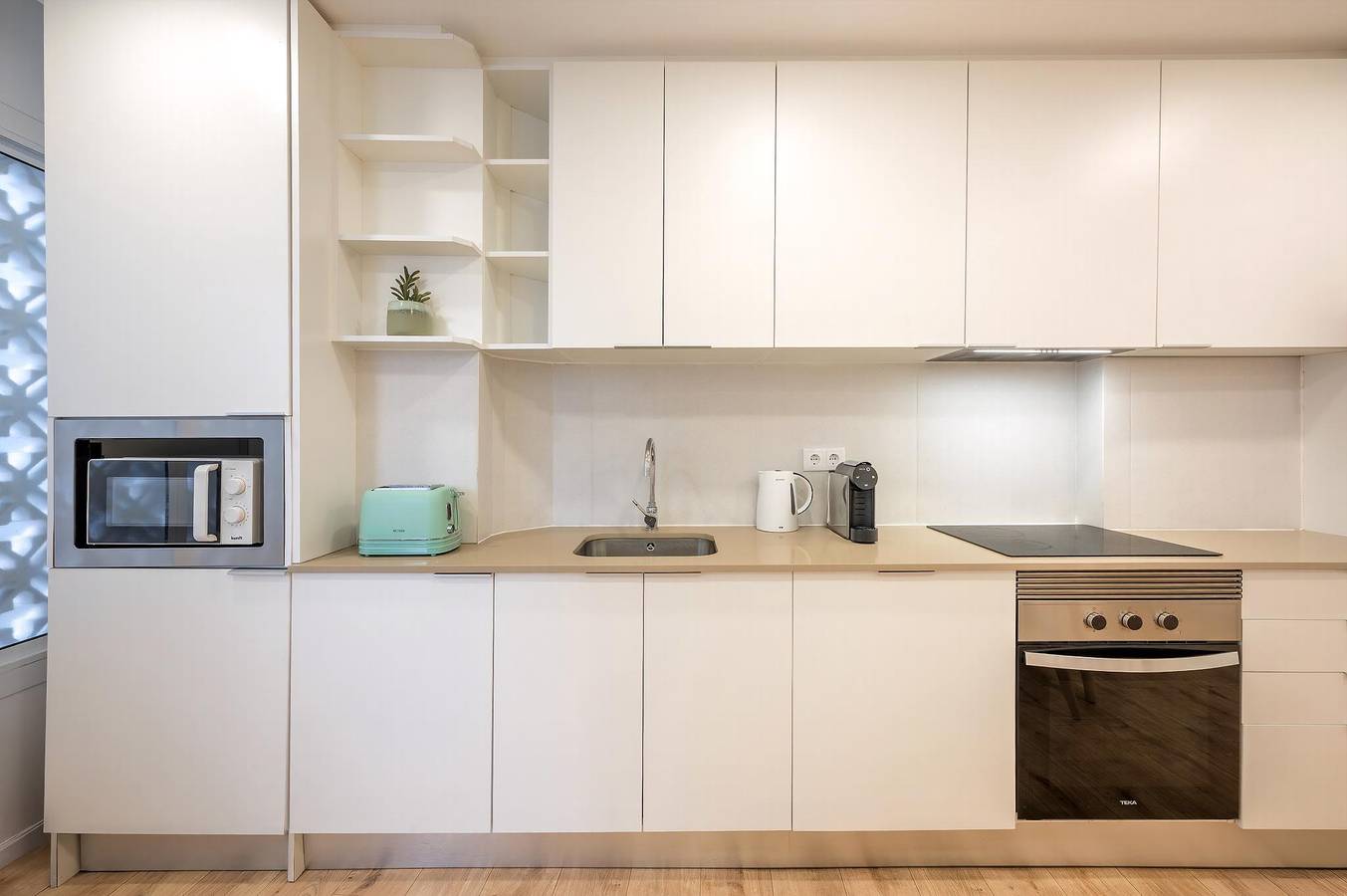 Geheel appartement, Guestready - Modern Comfort in Almada in Almada, Halbinsel von Setúbal