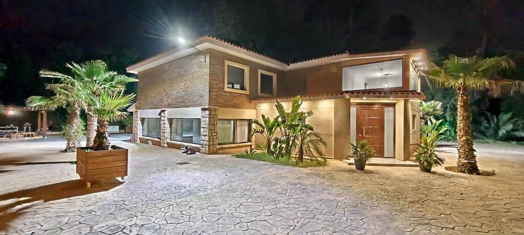 Casa rural para 8 personas, con jardín además de piscina y jacuzzi en San Vicente del Raspeig - 2