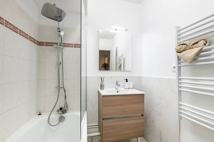 Appartement entier, Apt 5p – Hypercentre Disney & Val d’Europe in Serris, Seine-et-Marne