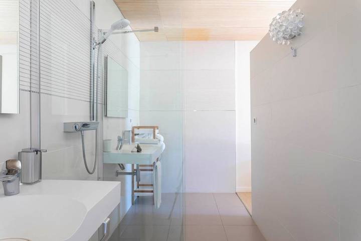 Chambre d’hôte pour 2 personnes, avec piscine et vue ainsi que sauna et jardin à Nîmes - 3