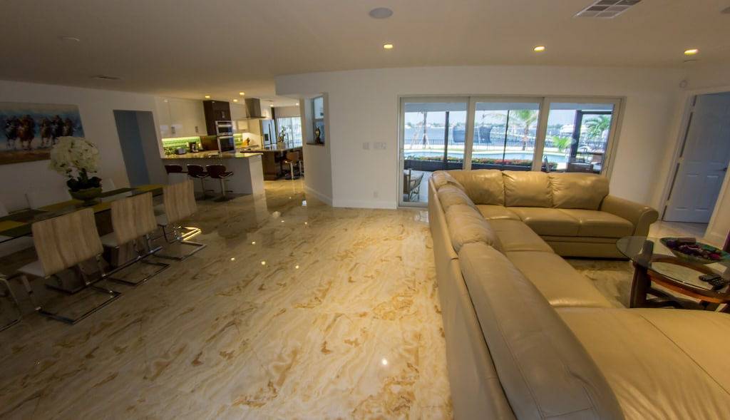 Waterfront, Paradise Luxury Intracoastal Home mit eigenem Pool, East Lantana. in Lantana, Palm Beach County