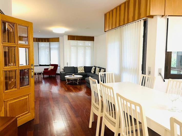 Amplia Villa en Jaca con Piscina Privada y Jardín in Jaca, Pirineo Aragonés