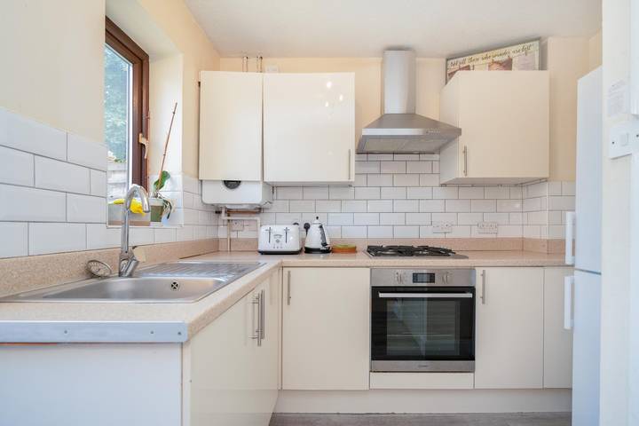 Quiet St. Albans Cottage with Free Parking - Pass the Keys in Hertfordshire