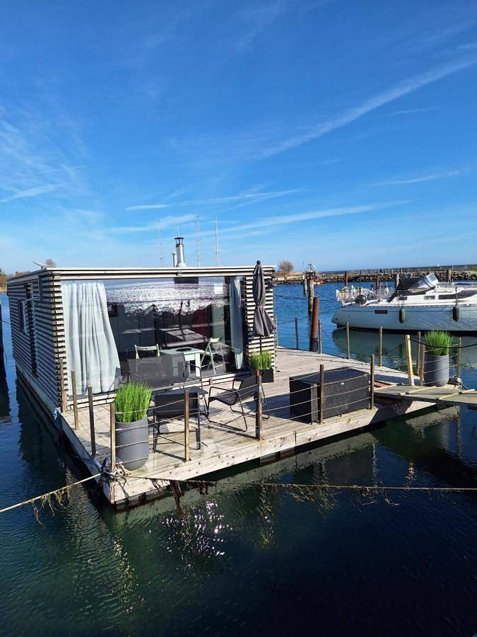 Ferienhaus für 4 Personen, mit Terrasse und Sauna sowie Seeblick und Ausblick in Fehmarnsund