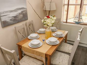 Cottage for 4 People in Saundersfoot, Pembrokeshire, Photo 3
