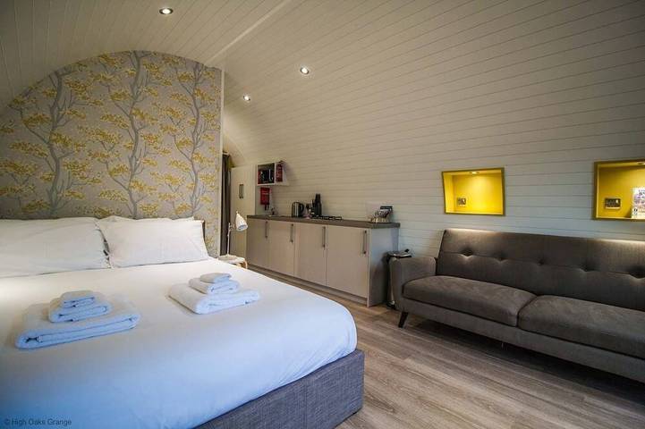 Glamping for 4 people, with terrace, with pets in North York Moors National Park