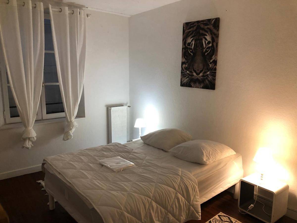 Appartement entier, One-Bedroom Apartment in Aurillac, Région d'Aurillac