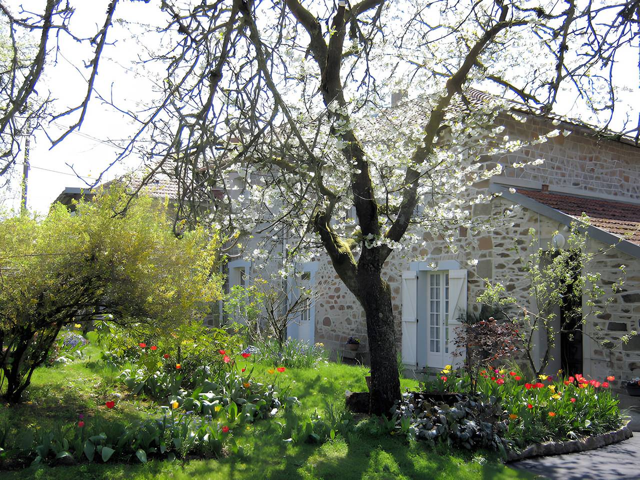 Apartment 'Studio' mit privater Terrasse und gemeinsamem Garten in Panazol, Limoges und Umgebung