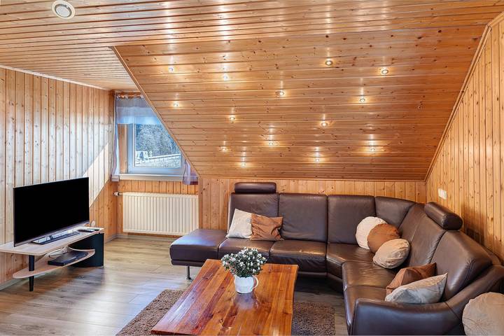Ferienwohnung für 5 Personen, mit Balkon und Garten
