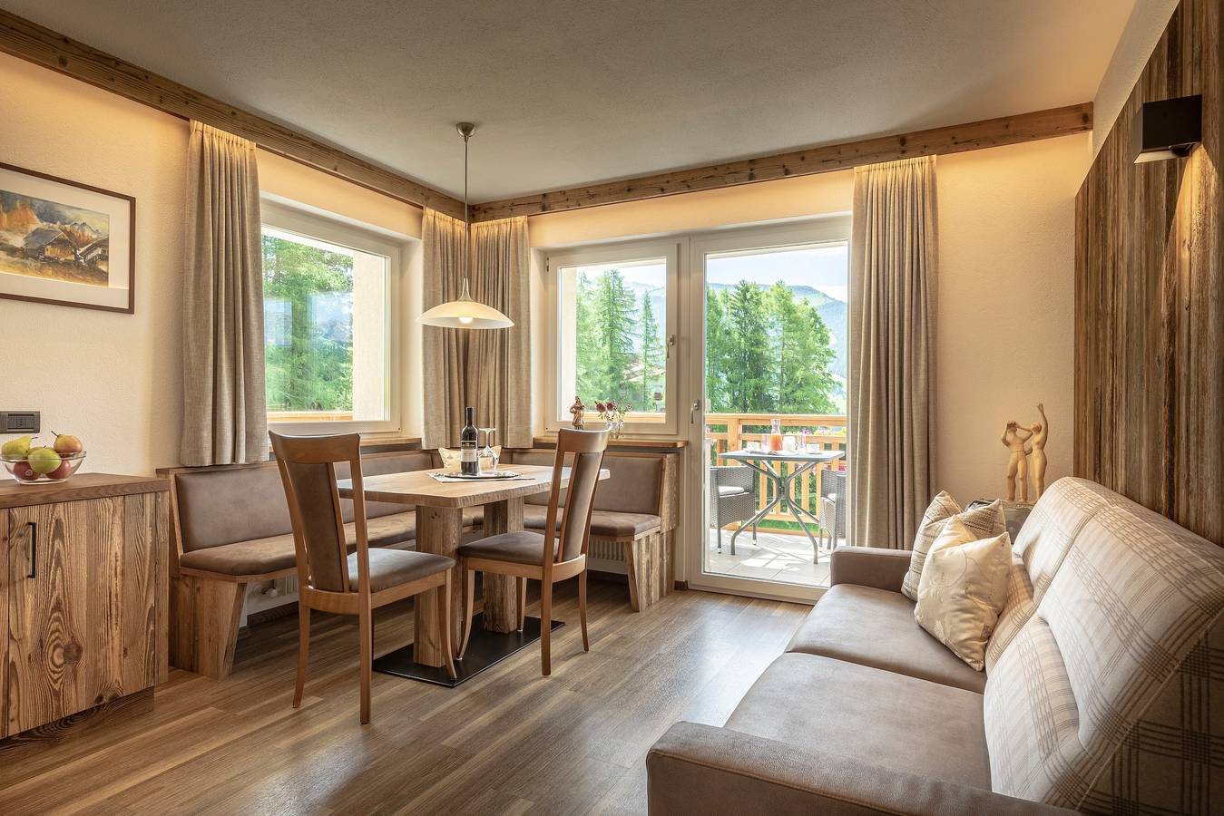Ganze Wohnung, Ferienwohnung "Comfort La Mana" mit Bergblick, Wlan & Garten in Plesdinaz, St. Christina in Gröden
