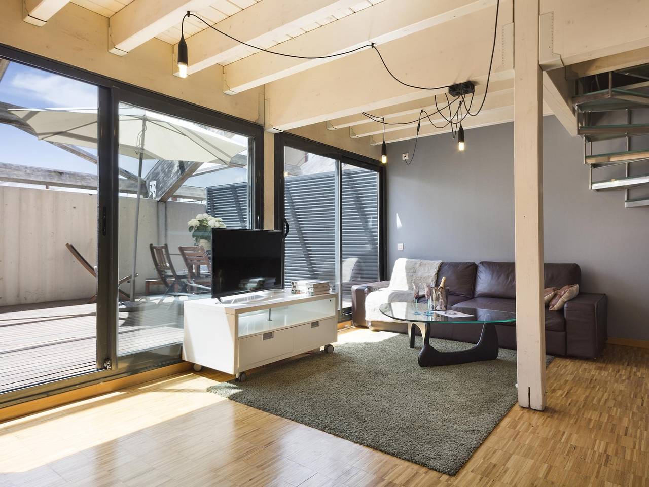 Appartamento intero, Appartamento per un lungo soggiorno con terrazza privata in Barcelona Centre, Barcellona