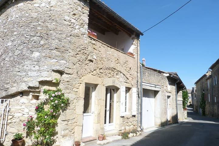 Gîte pour 2 personnes, avec jardin et terrasse à Saint-André-de-Roquepertuis